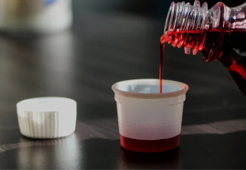сироп наливается в стаканчик